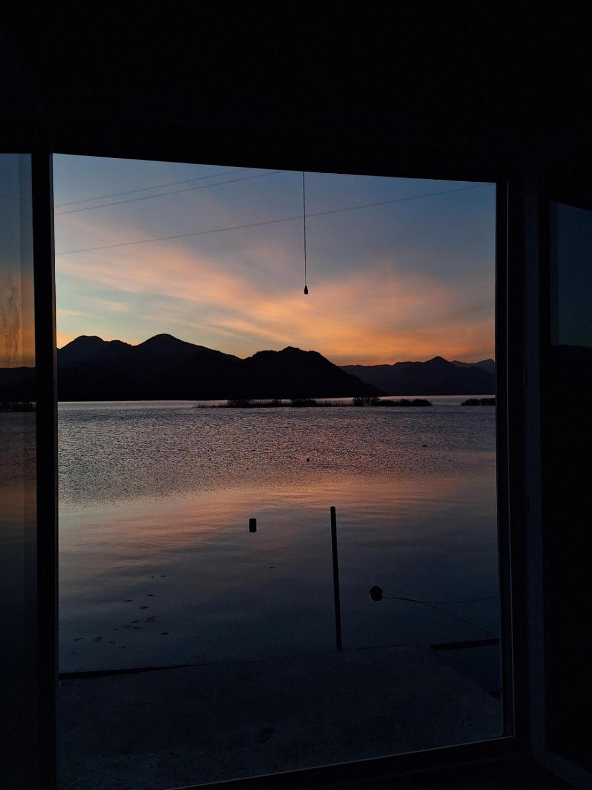 Lakeside Harmony Apartment Golubovci Bagian luar foto